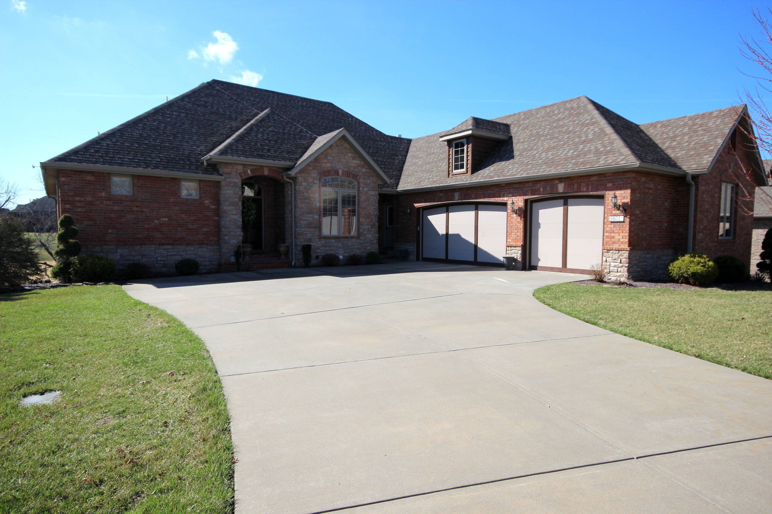 Rivercut Golf Community Home for Sale
